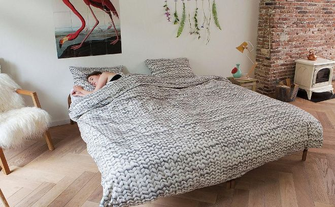 Покрывало на кровать в спальню в современном стиле (71 фото)