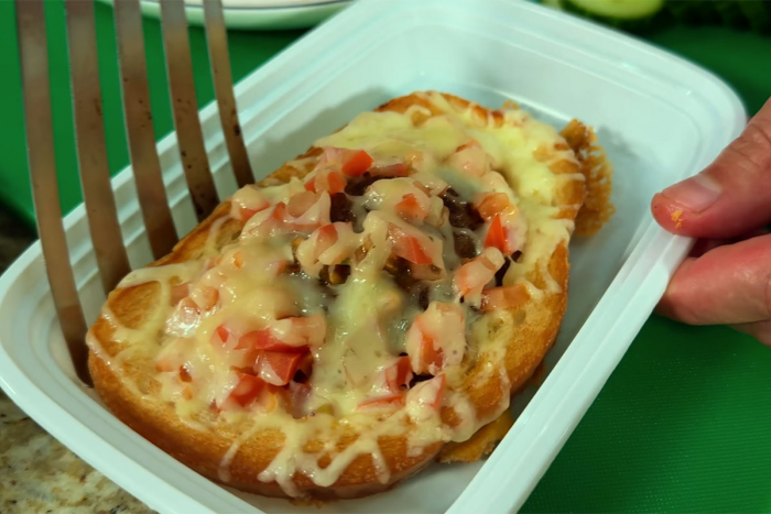 Сочные бутерброды из горсти фарша: по вкусу почти бургер, а готовить проще