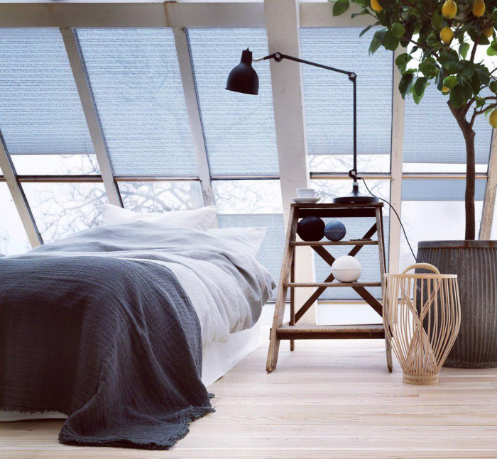 Жалюзи в спальню: фото, разновидности, материалы и цвета (55 фото)