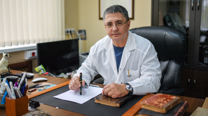 Лучше идти, чем стоять: доктор Мясников о здоровье без таблеток