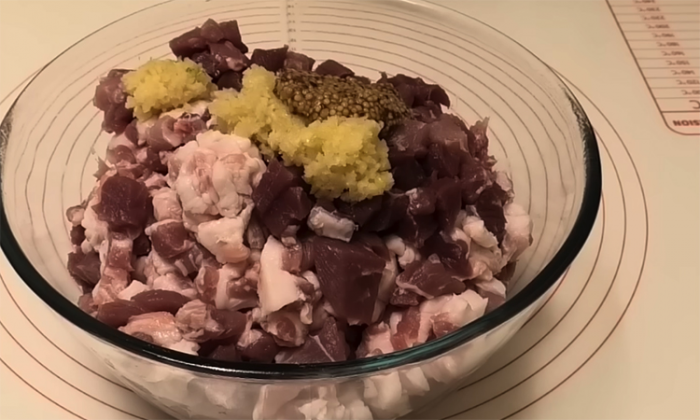 Деревенская запеченая колбаса. Простой рецепт без хлопот