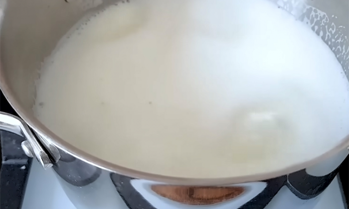 Французский рецепт «Наполеона», крем пропитает торт насквозь. Лучший вариант к Новому году