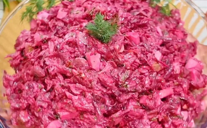 Пожарили соленые огурцы и получили гениальный салат. Делать быстро, 3 ингредиента и не надоедает