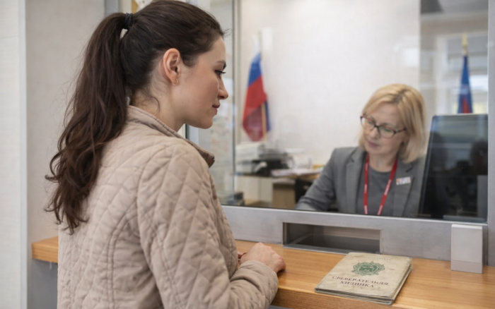 В 1990 женщина положила на счет 1000 рублей. Через 35 лет внуки сняли деньги и показали, сколько набежало