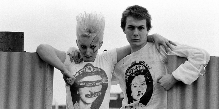 Рвали и метали: мода на raw edges — от Кристобаля Баленсиаги до Simone Rocha