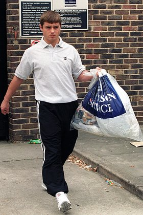 «Это подстава» Статья в газете разрушила карьеру телезвезды. Он обвинил в этом известного бизнесмена, сел в тюрьму и стал ...ом