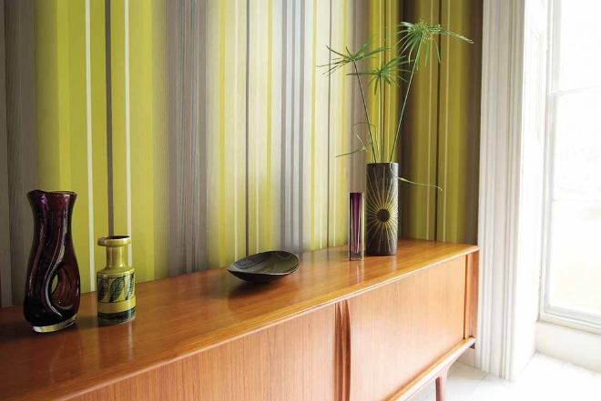 Обои в полоску: как создать нестандартный дизайн комнаты с помощью простых линий (104 фото)