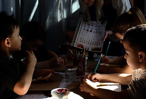 «Они не знают, что такое объятия» Почему детям из детских домов так сложно приспособиться к взрослой жизни