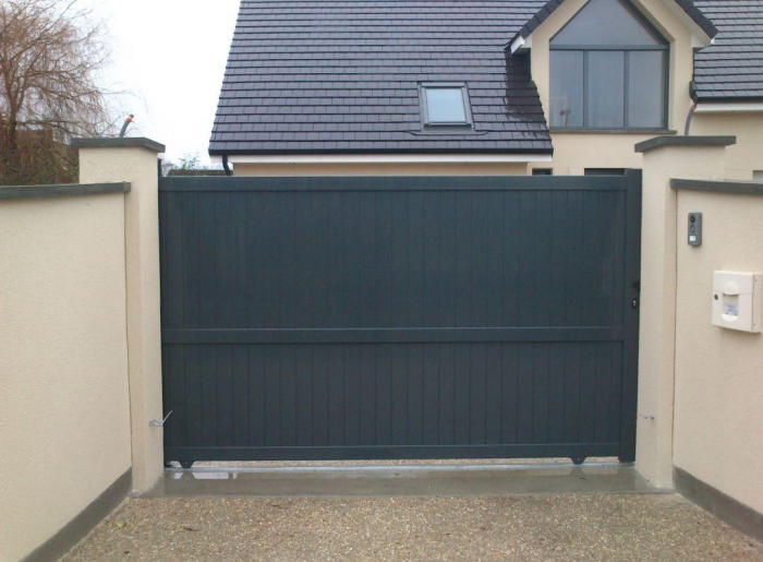 Ворота для частного дома: как выбрать эффектную защиту? (38 фото)