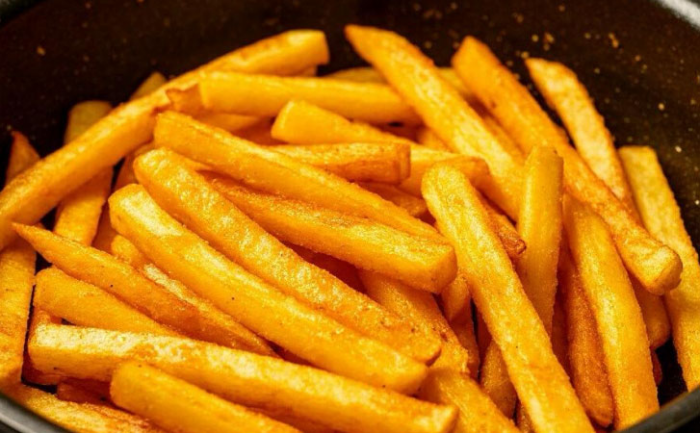 Поварской трюк с мукой делает картошку вкуснее. Золотистая корочка получится всегда