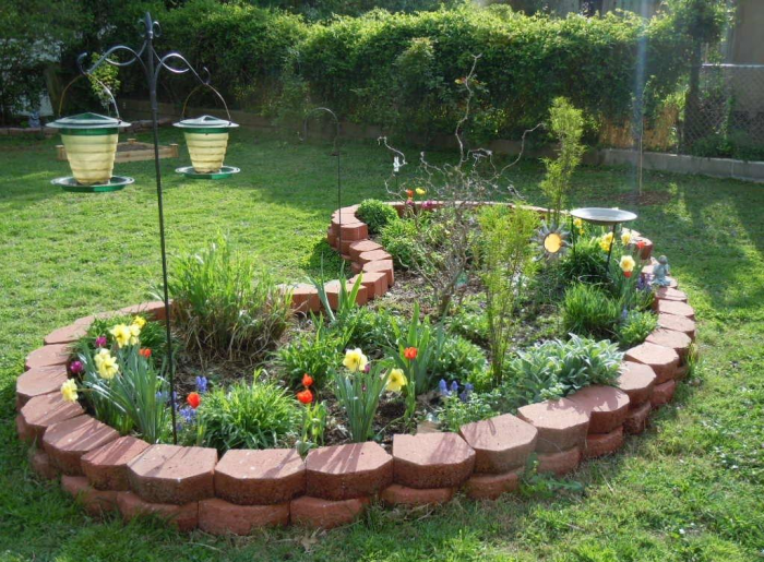 Клумба для дачи: как своими руками создать цветочный оазис (60 фото)