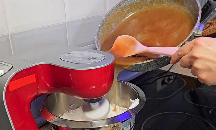 Гора конфет из восьми яблок. Нежный десерт, полностью натуральный