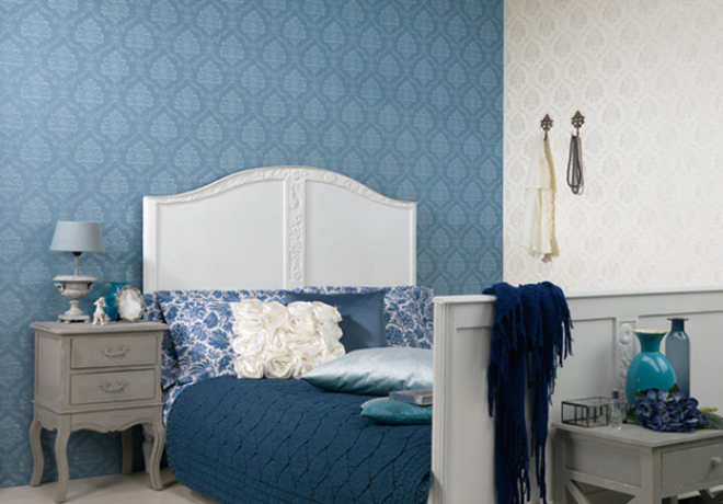 Голубые обои в спальне: как создать теплую и уютную обстановку (40 фото)