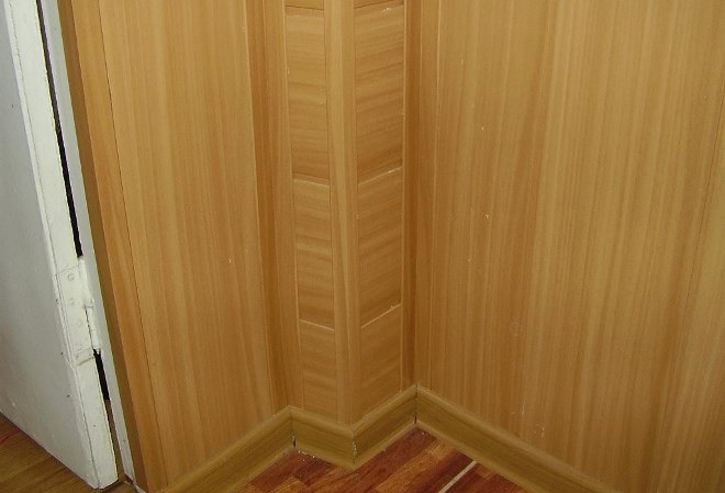 Чем отделать стены в коридоре, если в доме кошки или собаки (38 фото)