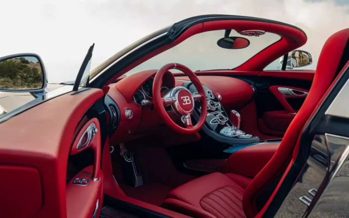 Bugatti восстановила самый дорогой в истории Veyron с необычным кузовом