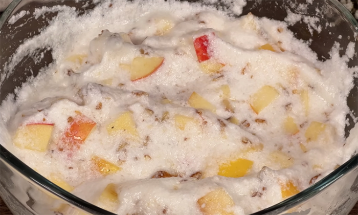 Шикарный десерт без муки и сахара: только овсянка, морковь и яблоко