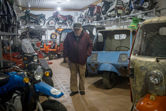 «Чтобы восстановить такой мотоцикл, нужно лет десять жизни» Россиянин собрал коллекцию из 427 мотоциклов и создал уникальный музей
