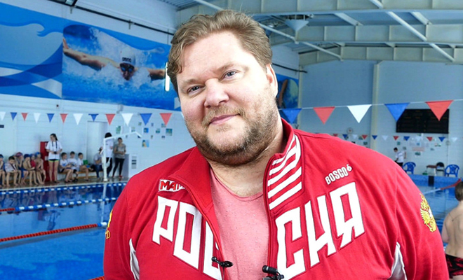 Российский пловец в 90-х «сломал» плавание: он проплывал полбассейна под водой, поэтому судьям пришлось изменить правила
