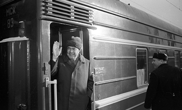 Внутри бронированного вагона Брежнева. Кровать, массажный стол и ванна помнят генсека