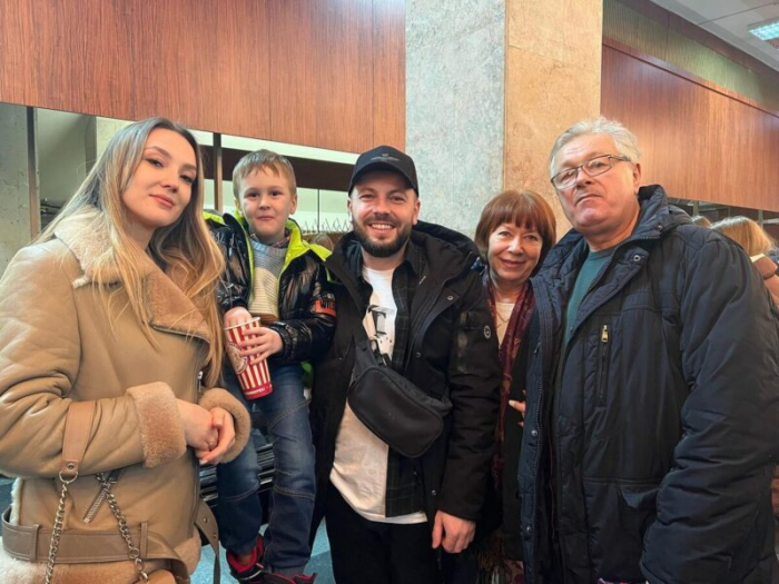 «Ради детей не позволил себе сломаться»: трагедия артиста Ярослава Сумишевского, потерявшего жену в 2021 году