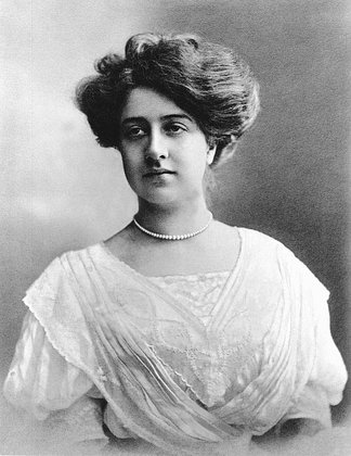 Потеснили мужчин. Автомобильный мир считался мужским, но эти женщины его полностью изменили