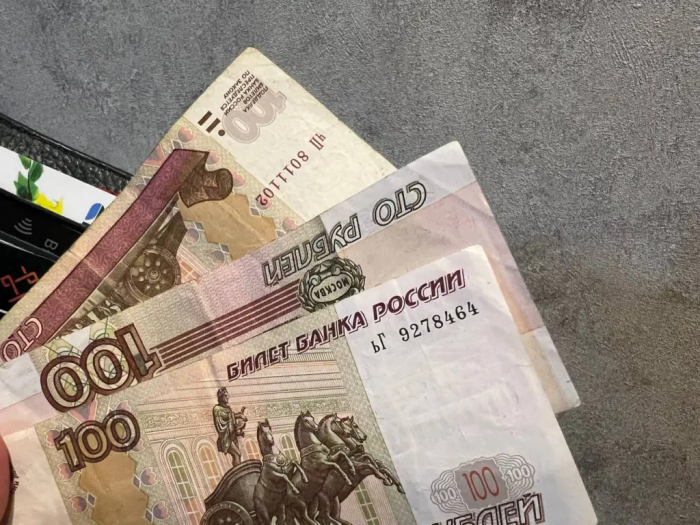 Деньги утекают сквозь пальцы: 7 мест, где их категорически запрещено хранить