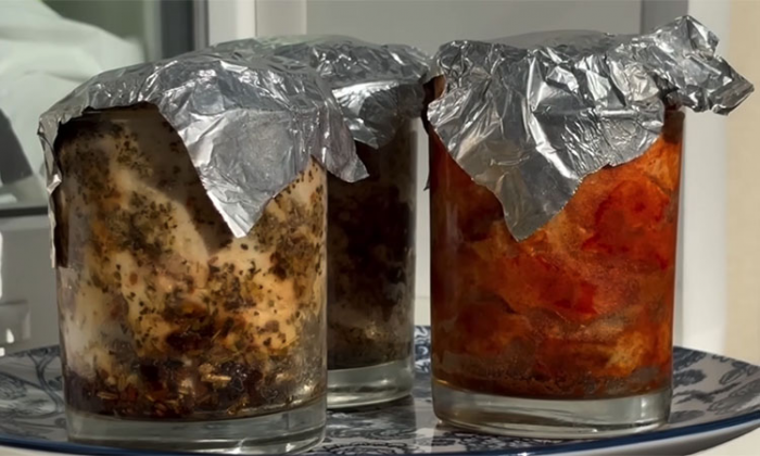 Домашняя куриная колбаса, ей уступит даже дорогая ветчина. Готовим прямо с стакане