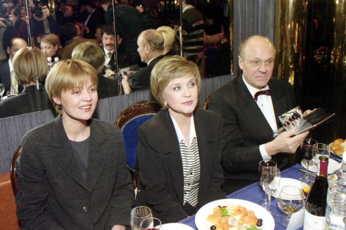 «Мой муж — это неотделимое от меня»: 4,5 года после ухода Меньшова не стало и его 81-летней вдовы Веры Алентовой