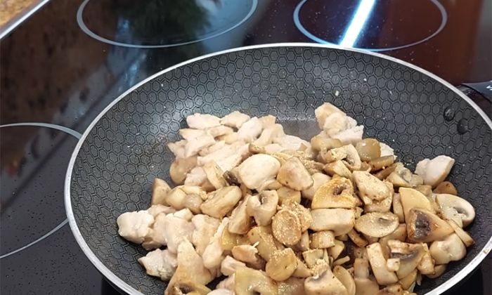 Оторваться невозможно: картофельный пирог без хлопот с замесом теста