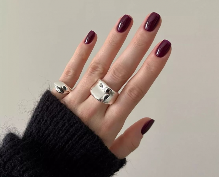 Маникюр на 8 Марта: идеи с фото