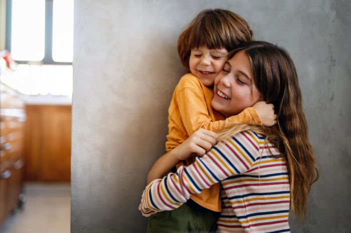 Кто такие сводные братья и сестры: объясняем простыми словами