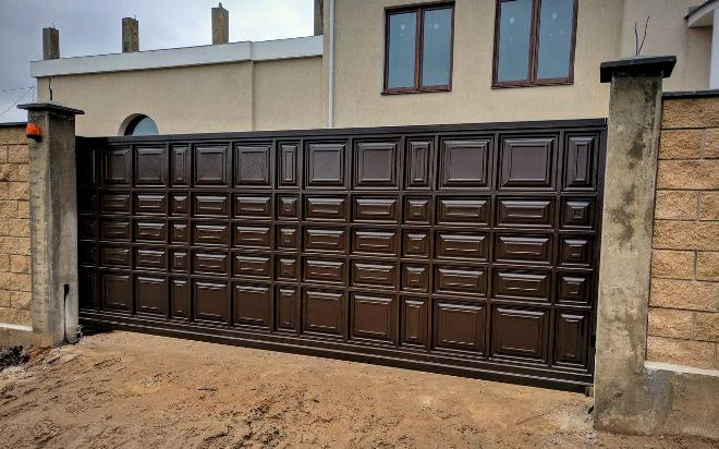 Ворота для частного дома: как выбрать эффектную защиту? (38 фото)