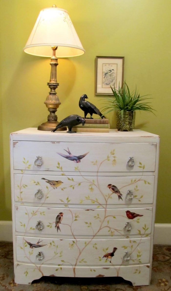 Декупаж мебели своими руками: виды техники и подбор идей для реставрации (26 фото)
