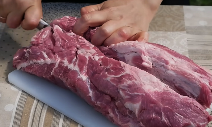 Цыганский шашлык, самый мягкий и сочный. Даже ереванский не такой нежный