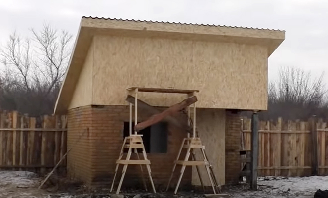 Мужчина нашел старую дачу с провалившейся крышей и за 2 года превратил ее в дом из журнала. Видео