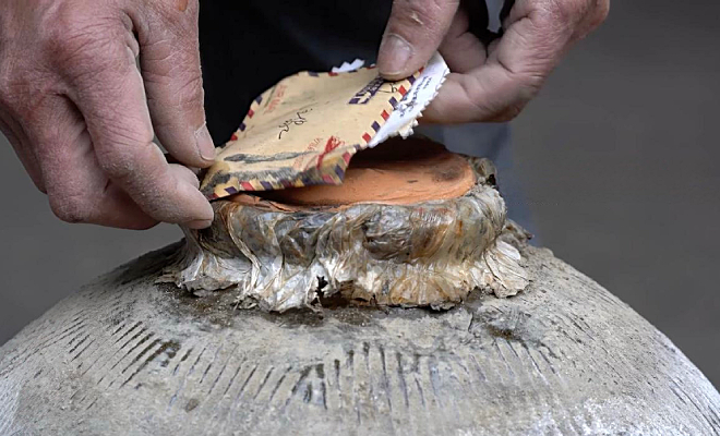 Археологи нашли амфоры с вином возрастом более 100 лет и проверили, остался ли в них напиток