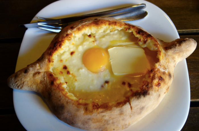 8 способов превратить сыр в полноценное блюдо