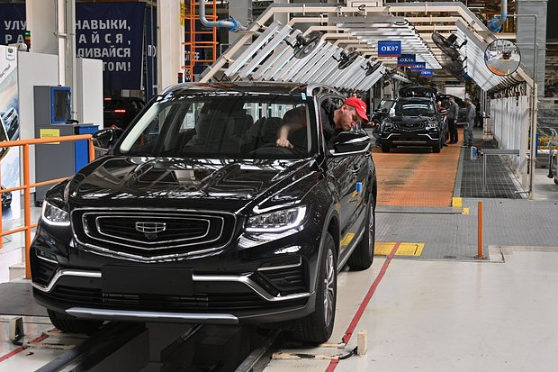 «Это новая реальность» Российский авторынок пережил сильнейшие потрясения в 2025 году. Что будет с ценами на авто в 2026 году?