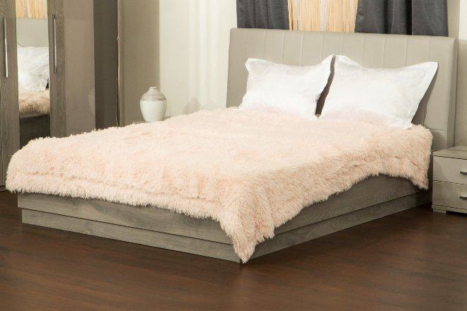 Покрывало на кровать в спальню в современном стиле (71 фото)