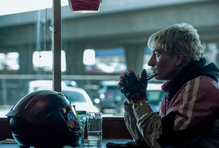 В кино — «Ограбление в Лос-Анджелесе» с Крисом Хемсвортом. Почему это лучший криминальный фильм года?