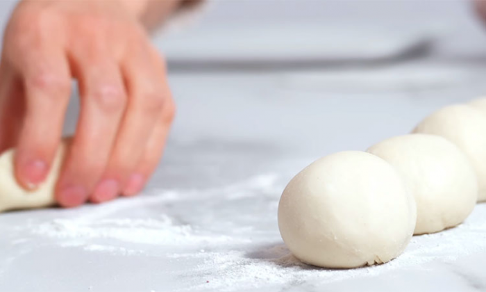 Лучшие чебуреки, как в советской чебуречной. Тесто хрустящее, с пузырьками, а сока столько, что выливается бульоном