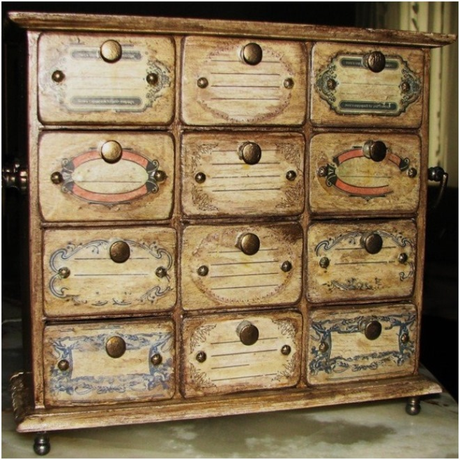 Декупаж мебели своими руками: виды техники и подбор идей для реставрации (26 фото)