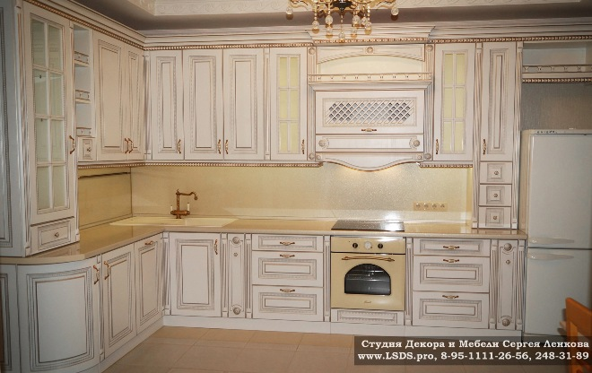 Угловой кухонный гарнитур: особенности расположения и секреты дизайна (82 фото)