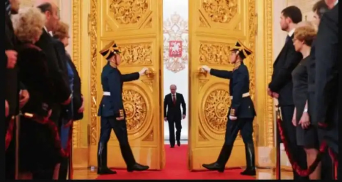 Империя наносит ответный удар