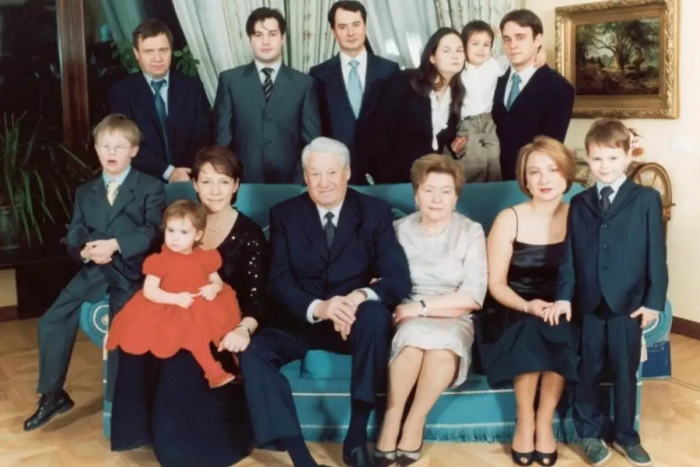 Любимый внук так и не женился, а внучка породнилась с Березовским: как живут и чем занимаются наследники Бориса Ельцина