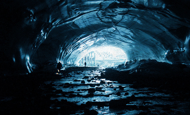 В Антарктиде открылись провалы размером с город: ученые увидели окна в подземный мир и собираются спуститься вниз