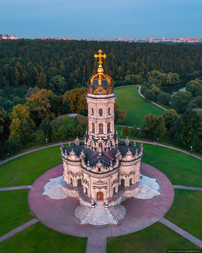 Необычные церкви