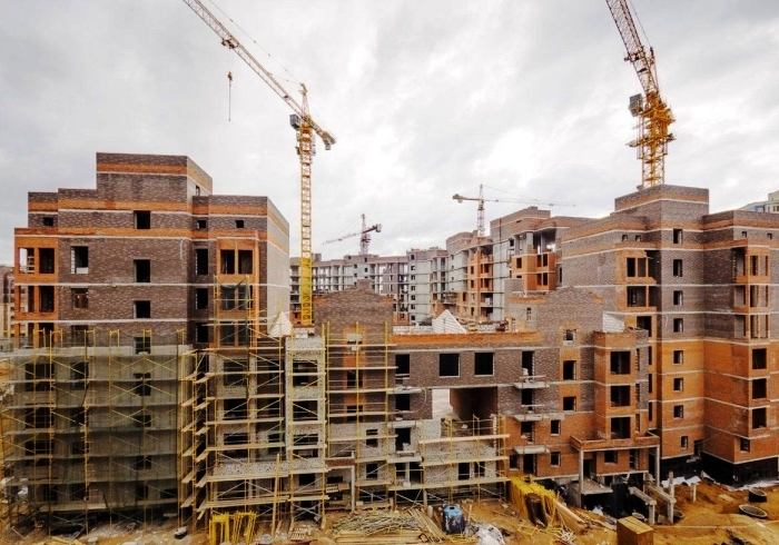 Ну и вознеслись! По доле строящихся домов повышенной высотности Астраханская область уступает лишь Москве