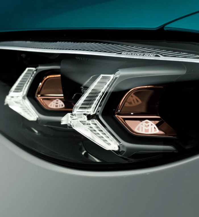 Пока все переходят на электричество: Mercedes-Maybach S-Class оставляет V12