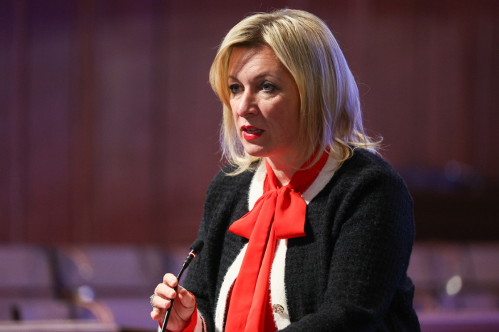 Захарова отреагировала на отставку Ермака